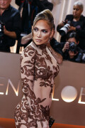 JenniferLopez_2026GokldenGlobesAwards_119_3c508f5510f5799e