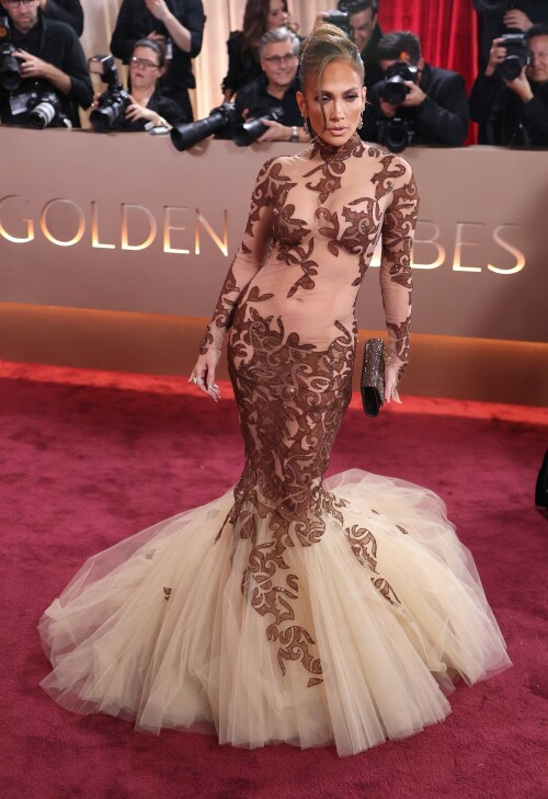 JenniferLopez_2026GokldenGlobesAwards_11_9bc5a3053b4e9fe8.jpeg