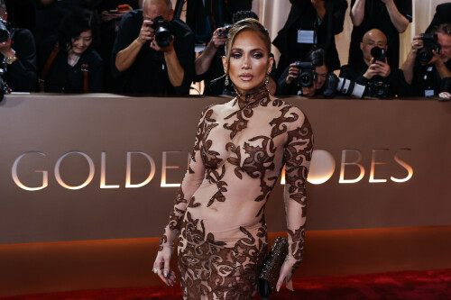 JenniferLopez_2026GokldenGlobesAwards_122_e877cdd4c48530ad.jpeg