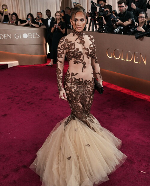 JenniferLopez_2026GokldenGlobesAwards_123_3fb74936c8ca6986.jpeg