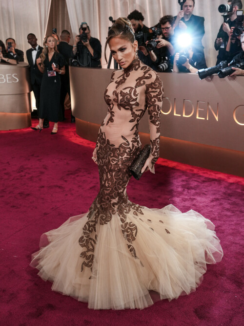 JenniferLopez_2026GokldenGlobesAwards_128_30dec9f360dc9a22.jpeg
