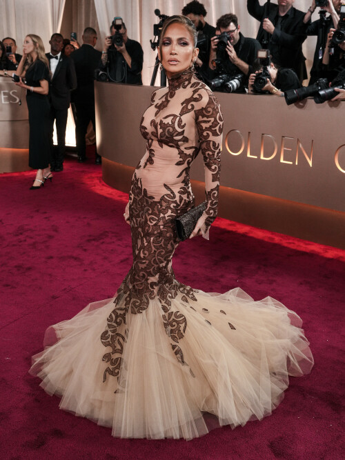 JenniferLopez_2026GokldenGlobesAwards_129_4625f61f3d4851d9.jpeg