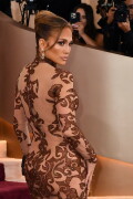 JenniferLopez_2026GokldenGlobesAwards_148_382405e6f12e016c