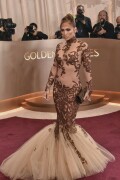 JenniferLopez_2026GokldenGlobesAwards_15_4571e3b56c2702d3