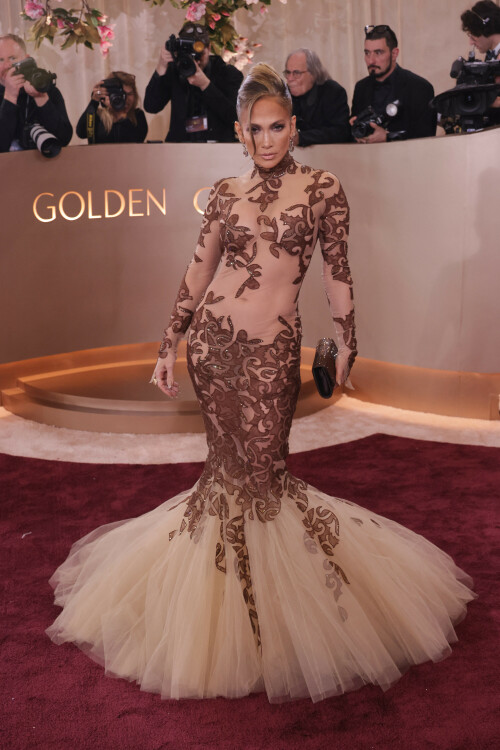 JenniferLopez_2026GokldenGlobesAwards_160_a49f60732733d5f9.jpeg