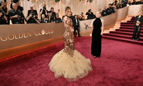 JenniferLopez_2026GokldenGlobesAwards_175_b7f3f05af54d9571.jpeg