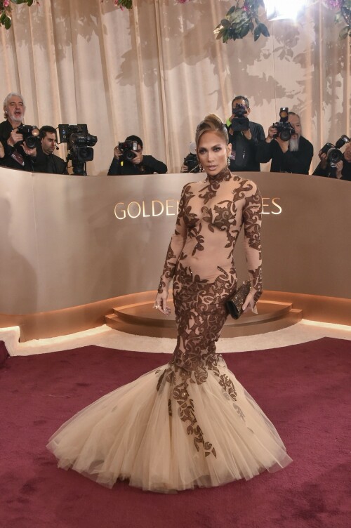 JenniferLopez_2026GokldenGlobesAwards_18_a2c8faf8d5f30241.jpeg