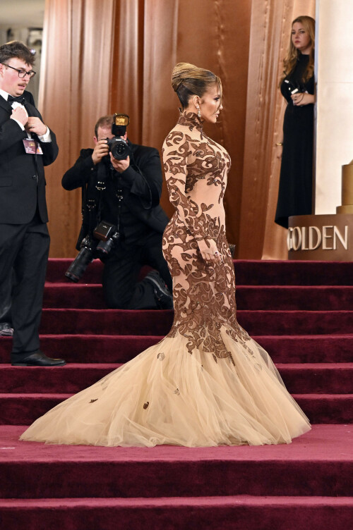 JenniferLopez_2026GokldenGlobesAwards_193_9fe42505208cc761.jpeg