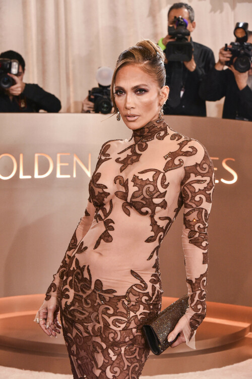 JenniferLopez_2026GokldenGlobesAwards_208_fb5968e1785d2a46.jpeg