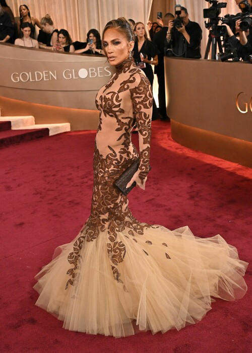 JenniferLopez_2026GokldenGlobesAwards_210_bbab3006c9a01b79.jpeg