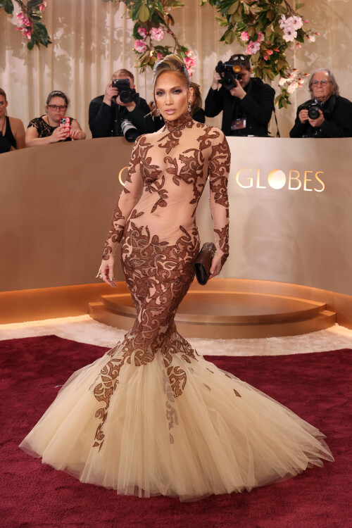 JenniferLopez_2026GokldenGlobesAwards_213_c3474fa7326def96.jpeg