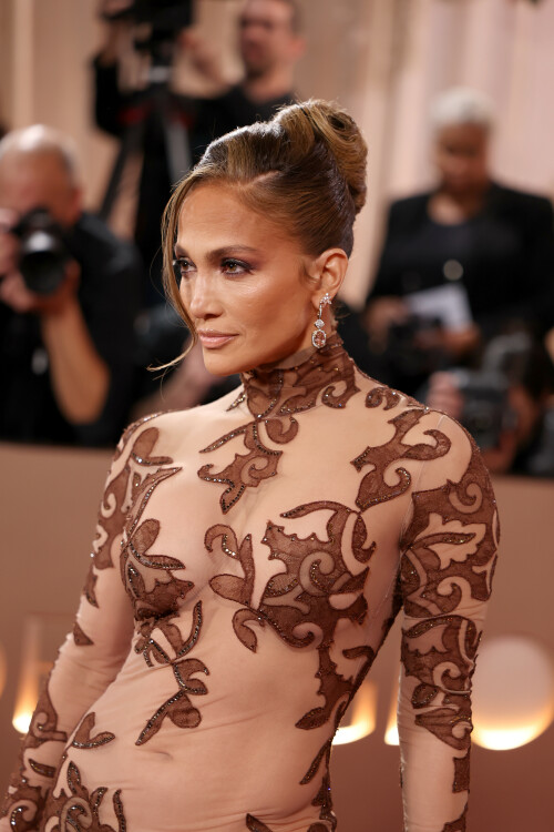 JenniferLopez_2026GokldenGlobesAwards_215_fc72f2d7b6ffb198.jpeg