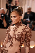 JenniferLopez_2026GokldenGlobesAwards_215_fc72f2d7b6ffb198