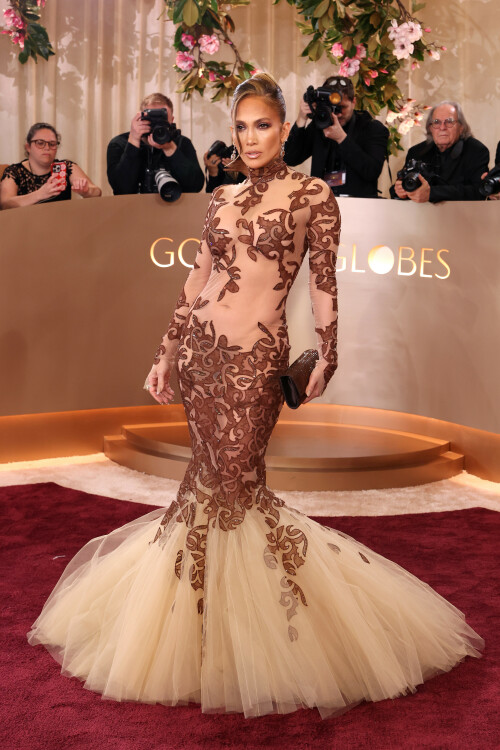 JenniferLopez_2026GokldenGlobesAwards_223_592f9eb2546cfaf8.jpeg