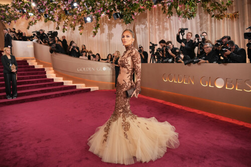 JenniferLopez_2026GokldenGlobesAwards_240_931db92c0b6c7ce2.jpeg