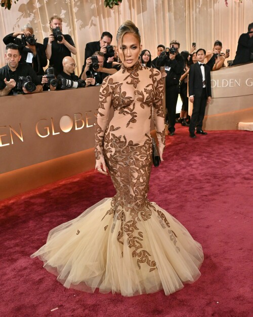 JenniferLopez_2026GokldenGlobesAwards_243_0c9be49ca4cdde73.jpeg