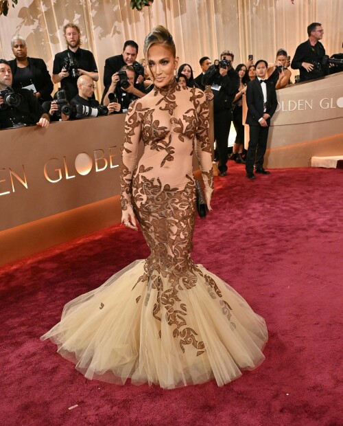 JenniferLopez_2026GokldenGlobesAwards_246_e1fbffb33a4e8f13.jpeg