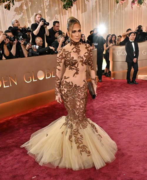 JenniferLopez_2026GokldenGlobesAwards_250_82fb680c80f1d831.jpeg
