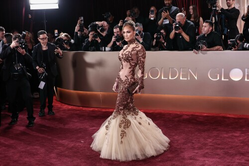 JenniferLopez_2026GokldenGlobesAwards_271_50757cfc570df42d.jpeg