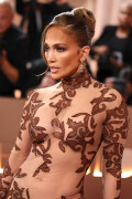 JenniferLopez_2026GokldenGlobesAwards_284_32d6eb9991606e0f