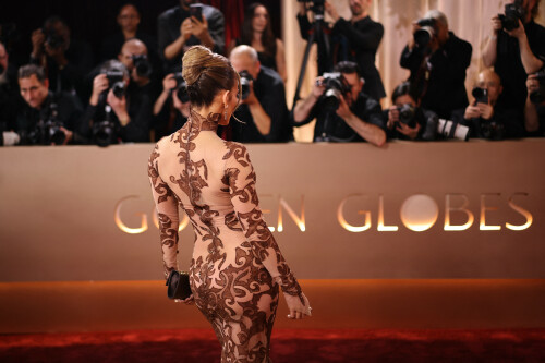 JenniferLopez_2026GokldenGlobesAwards_286_cf5720dcec3c282e.jpeg