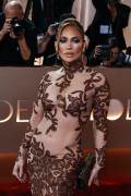 JenniferLopez_2026GokldenGlobesAwards_28_d5f3cd3a27de8b96