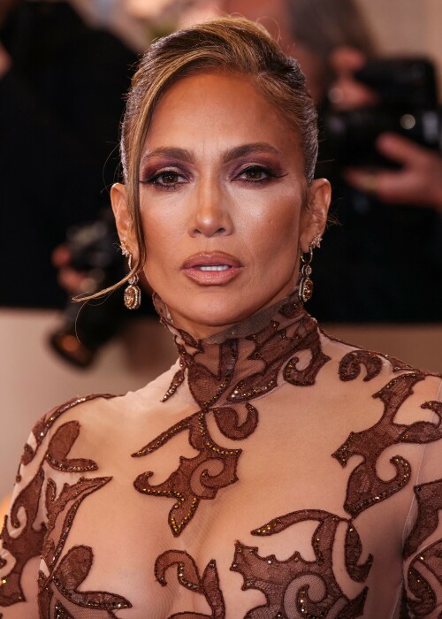 JenniferLopez_2026GokldenGlobesAwards_290_bf0852bfae9ae9e5.jpeg