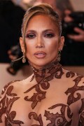 JenniferLopez_2026GokldenGlobesAwards_290_bf0852bfae9ae9e5