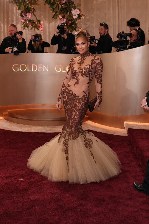 JenniferLopez_2026GokldenGlobesAwards_69_03c52efd36d40c30.jpeg