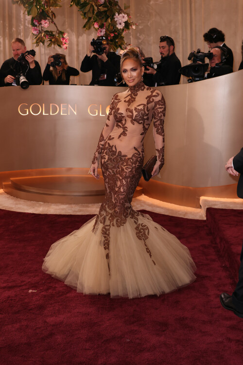 JenniferLopez_2026GokldenGlobesAwards_80_8f97f88c5a6a45fc.jpeg