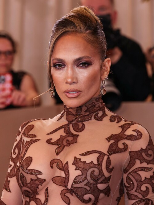 JenniferLopez_2026GokldenGlobesAwards_93_69e90fb1f015d1bd.jpeg