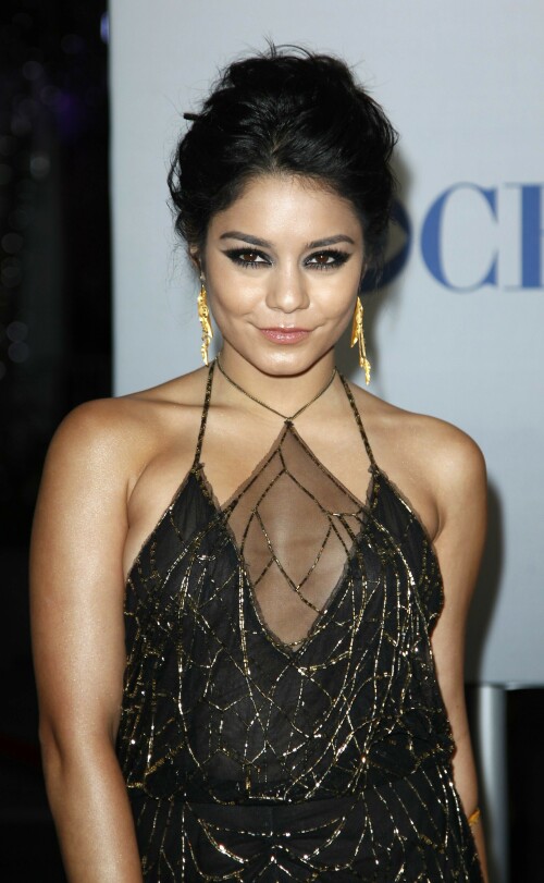 VanessaHudgens_2012PeoplesChoiceAwards_107_HQpicsSpace5d4fa5194ab539c2.jpeg