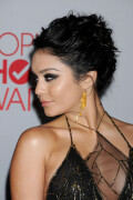 VanessaHudgens_2012PeoplesChoiceAwards_112_HQpicsSpace5f4825d96c9e7dda
