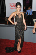 VanessaHudgens_2012PeoplesChoiceAwards_132_HQpicsSpace35cb659061e9d6d7