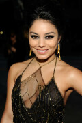 VanessaHudgens_2012PeoplesChoiceAwards_140_HQpicsSpace78481f23522df231