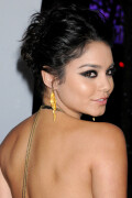 VanessaHudgens_2012PeoplesChoiceAwards_162_HQpicsSpace6747c4ae77bcc2da