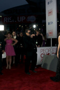 VanessaHudgens_2012PeoplesChoiceAwards_163_HQpicsSpace8dd6a48d8344c998