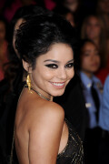 VanessaHudgens_2012PeoplesChoiceAwards_169_HQpicsSpace68dc08bee56b39ca
