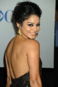 VanessaHudgens_2012PeoplesChoiceAwards_173_HQpicsSpaceb260db8775a6b637