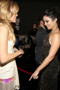 VanessaHudgens_2012PeoplesChoiceAwards_175_HQpicsSpace08ebc98e8223f6ab