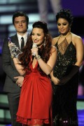 VanessaHudgens_2012PeoplesChoiceAwards_21_HQpicsSpace25695c96f4891944
