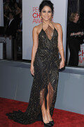 VanessaHudgens_2012PeoplesChoiceAwards_60_HQpicsSpace4d137b0101ff5cbe