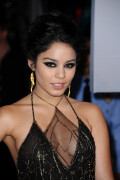 VanessaHudgens_2012PeoplesChoiceAwards_6_HQpicsSpaceabecb0c81a829a55
