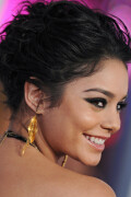 VanessaHudgens_2012PeoplesChoiceAwards_94_HQpicsSpace719386ab18847c75
