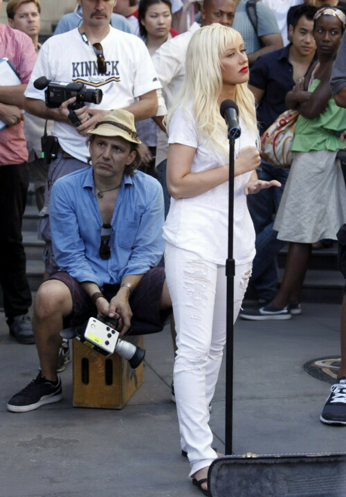 ChristinaAguilera_ChristianCharityWorldHungerRelief_July152009_19282d0851b5c34345.jpeg