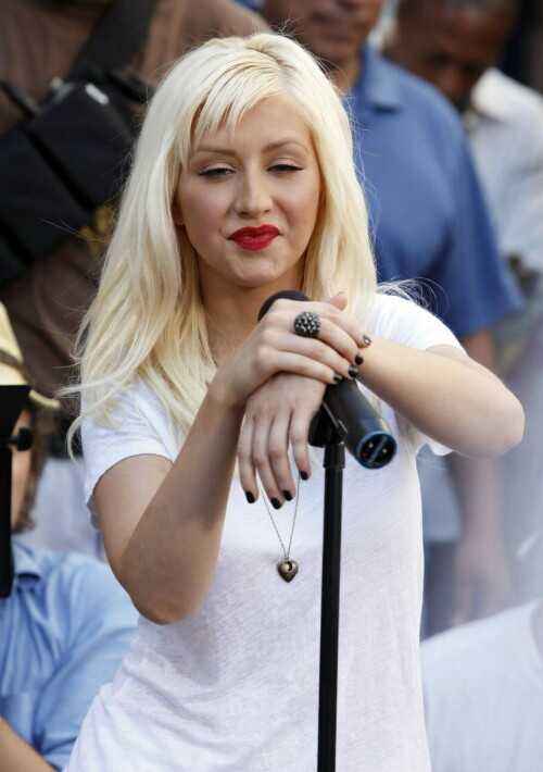 ChristinaAguilera_ChristianCharityWorldHungerRelief_July152009_25006a7f1e3fa01223