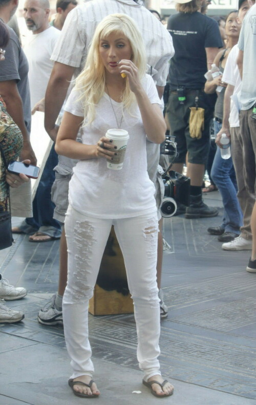 ChristinaAguilera_ChristianCharityWorldHungerRelief_July152009_9db37b78b29de4a8d