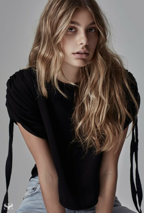 Kosty555-0008016440f59506f778