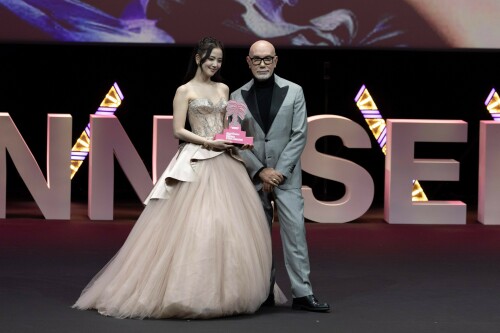 Jisoo_April232026_Canneseries_HQPicsSpace_102_0b159ec031532d00.jpeg