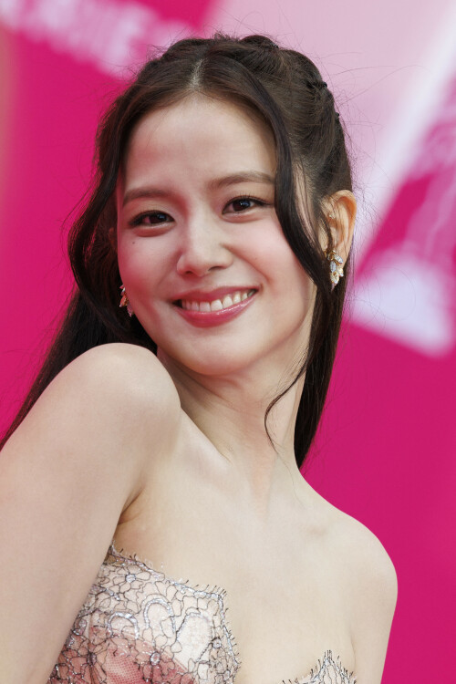 Jisoo_April232026_Canneseries_HQPicsSpace_108_0e606b43e64c9642.jpeg